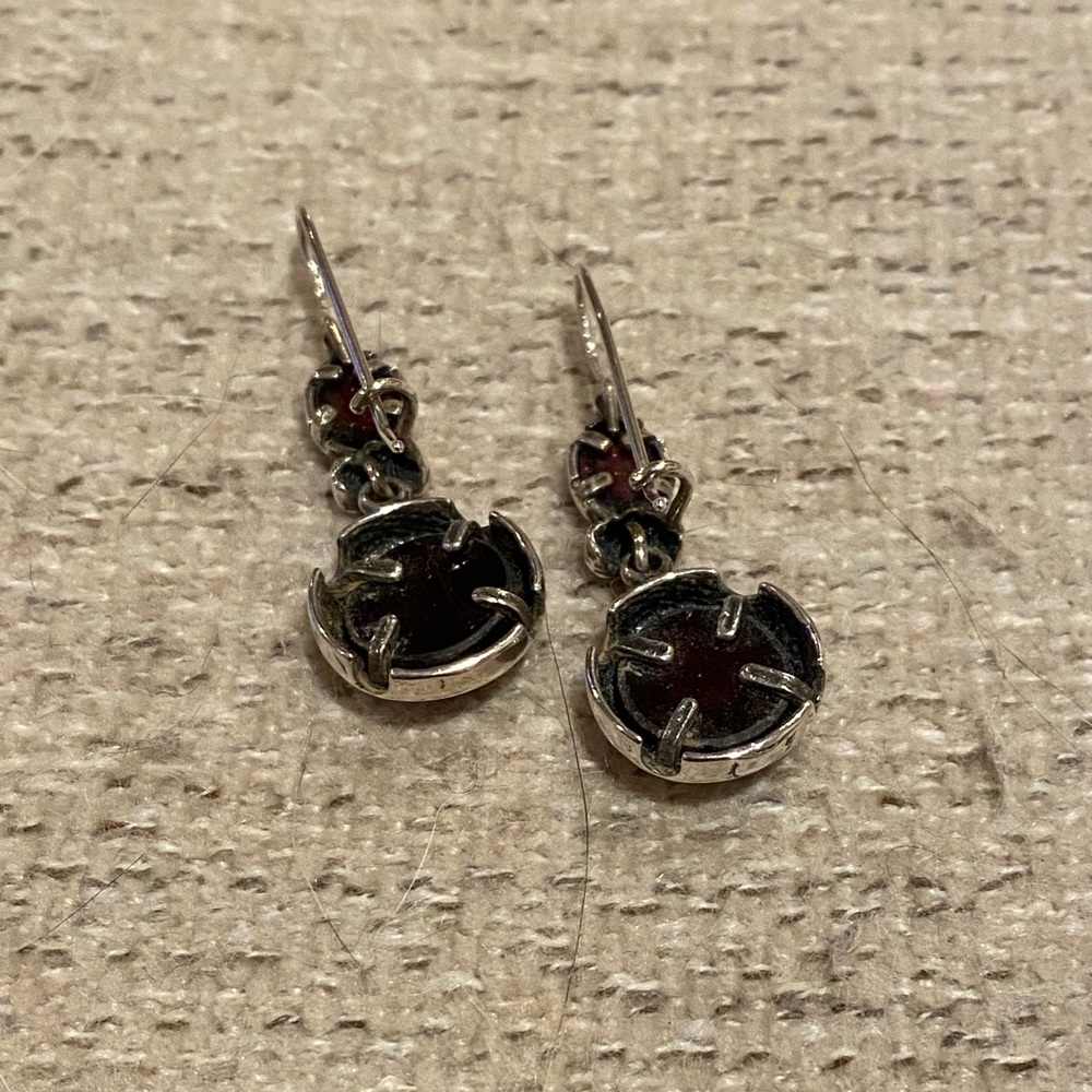 Garnet dangle earrings - Picture 4 of 4